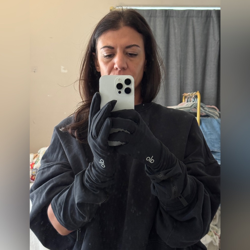 ALO Yoga Black Long Gloves M/L - Picture 4 of 5